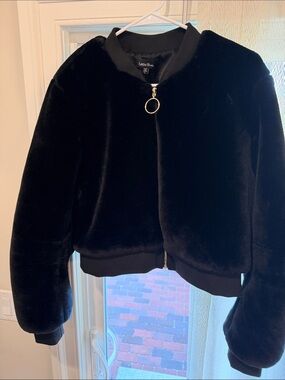 Lea & Viola Black Faux Fur Bomber Jacket with silver Ring Zipper